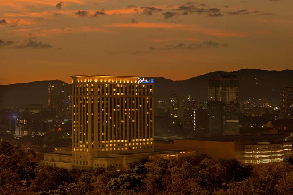 radisson blu cebu