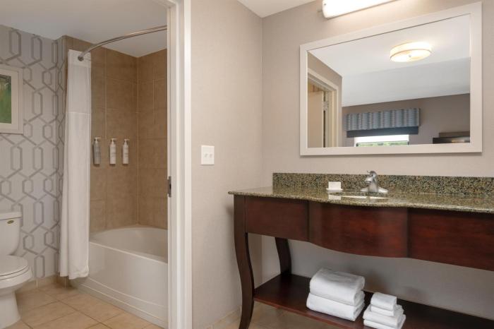 hampton inn and suites wilkes barre scranton