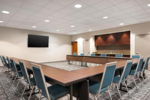 hampton inn and suites wilkes barre scranton