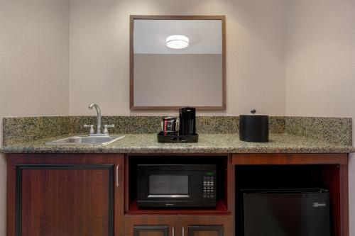 hampton inn and suites wilkes barre scranton