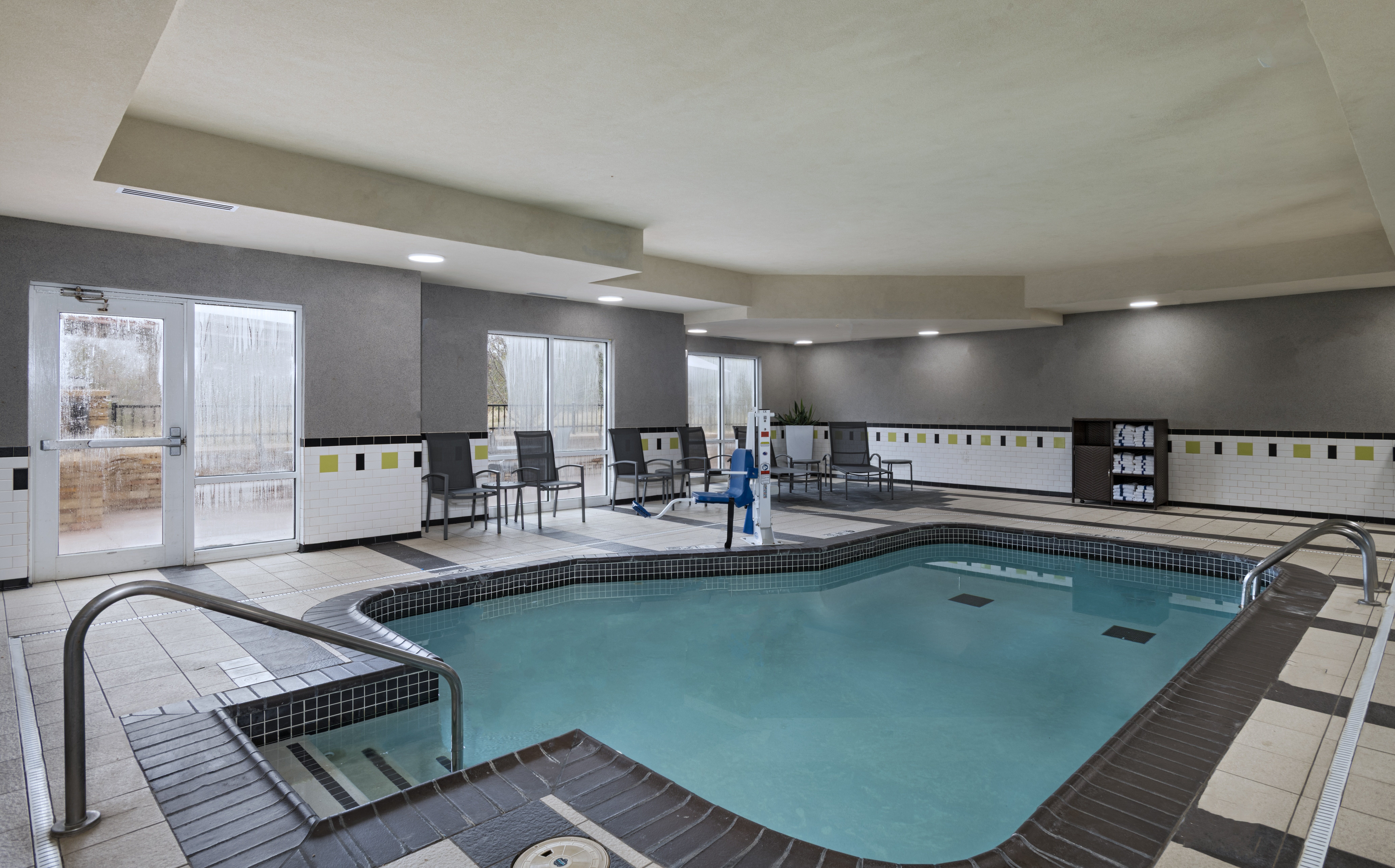 holiday inn express hotel and suites pryor by ihg