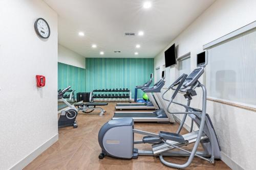 holiday inn express hotel and suites pryor by ihg