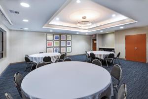 holiday inn express hotel and suites pryor by ihg