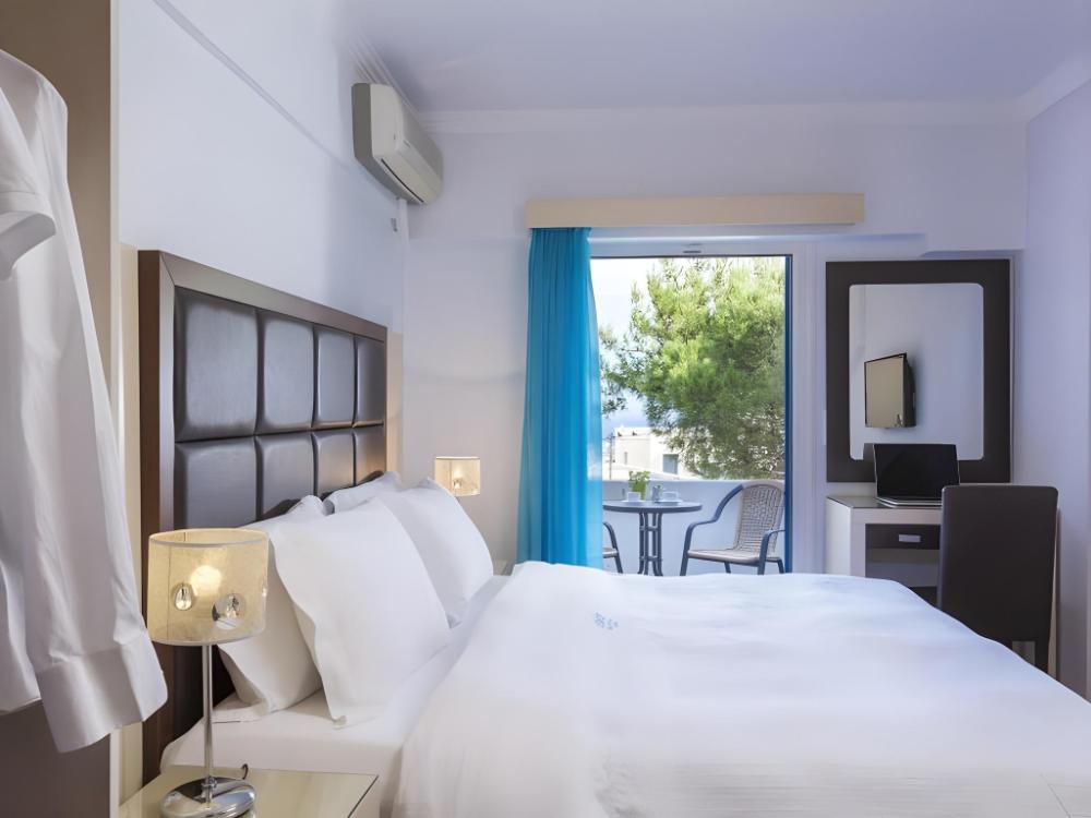 loizos stylish residences