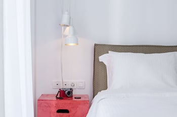 loizos stylish residences
