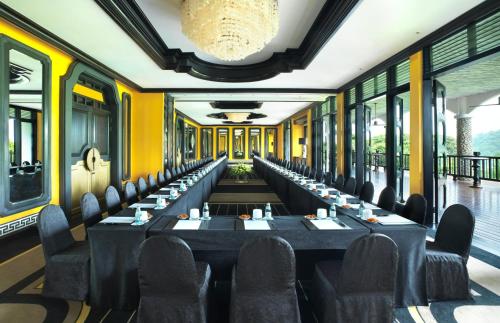 intercontinental danang sun peninsula resort by ihg