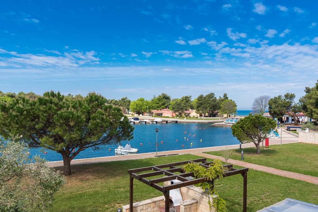 apartments amfora plava laguna