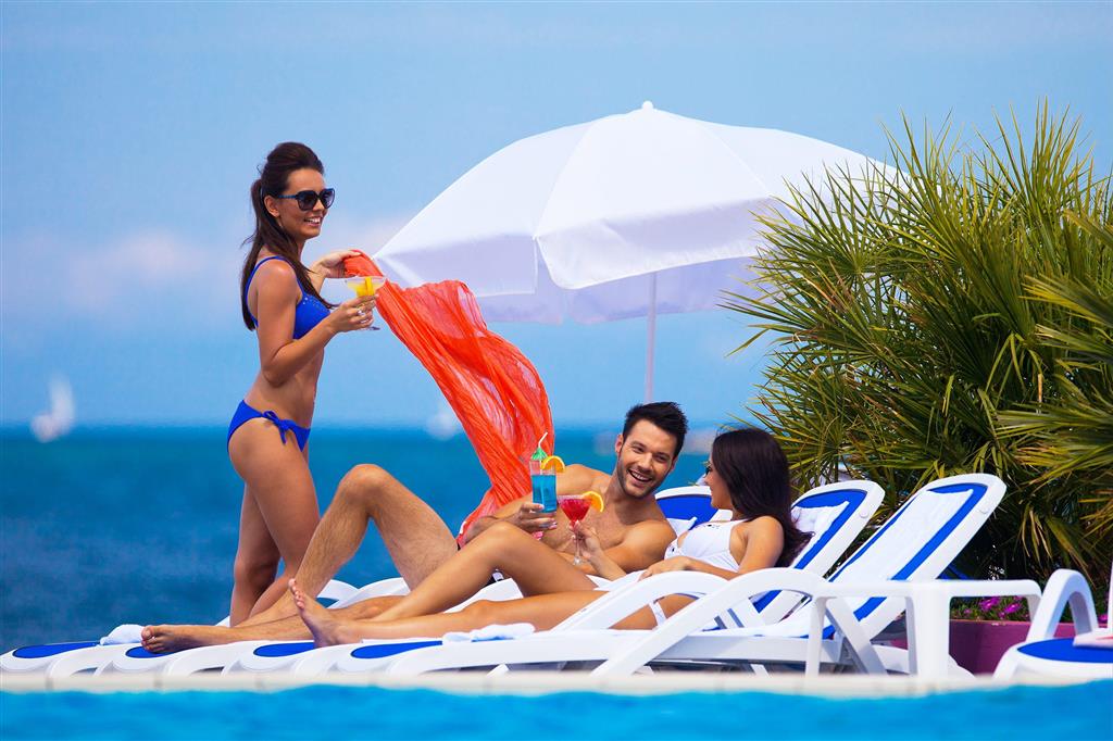 apartments amfora plava laguna