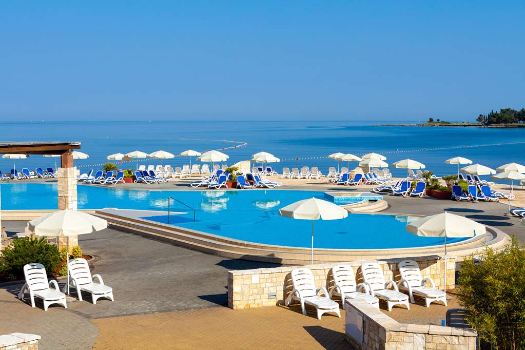 apartments amfora plava laguna