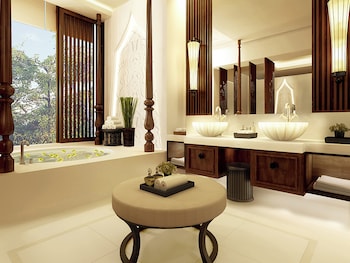 Intercontinental Xishuangbanna Resort By Ihg,Jinghong City>>Jinghong,5 star