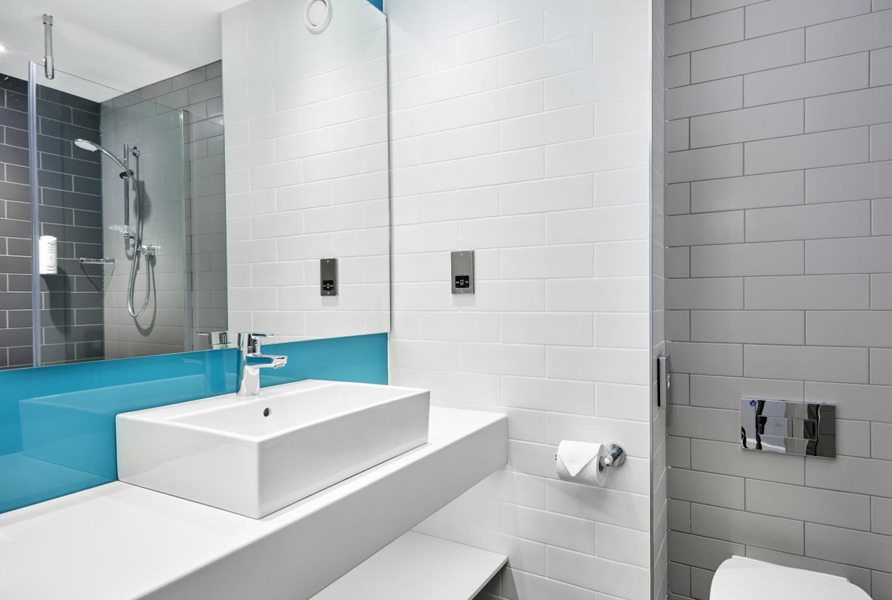 holiday inn express grimsby by ihg