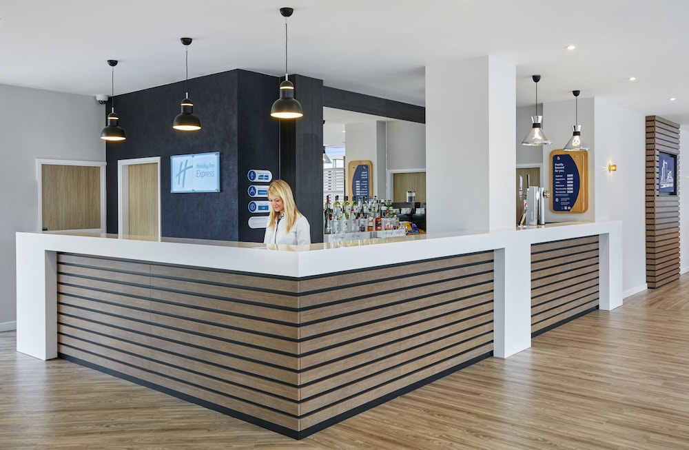 holiday inn express grimsby by ihg