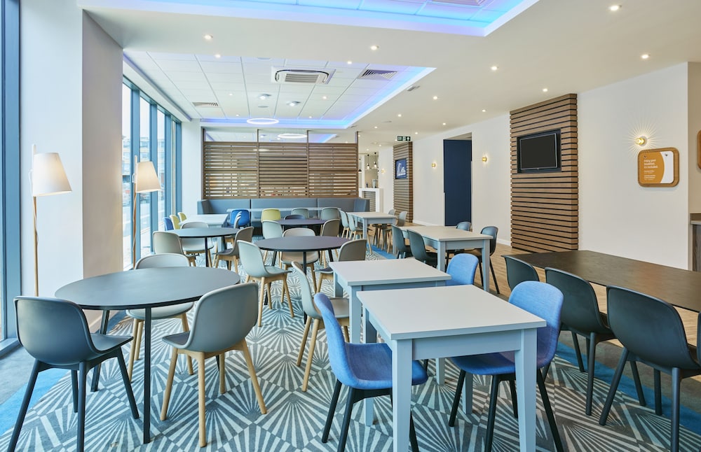 holiday inn express grimsby by ihg