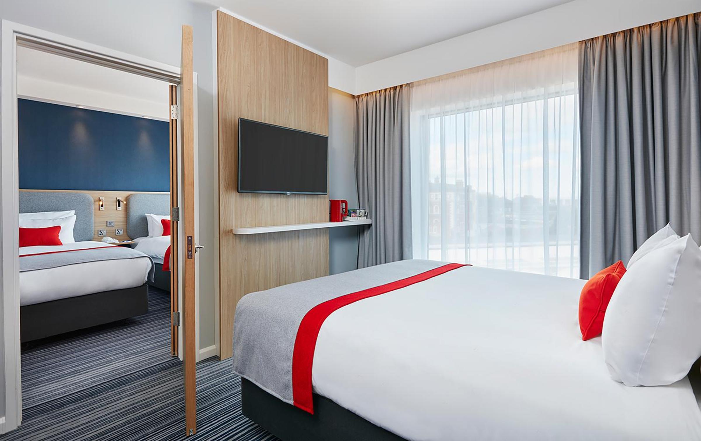 holiday inn express grimsby by ihg
