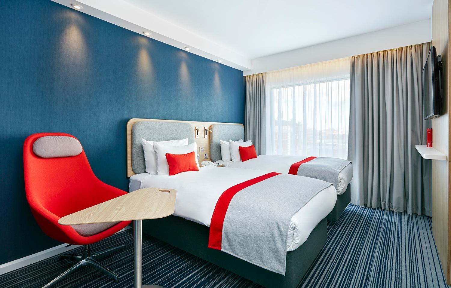 holiday inn express grimsby by ihg