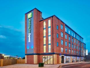 holiday inn express grimsby by ihg