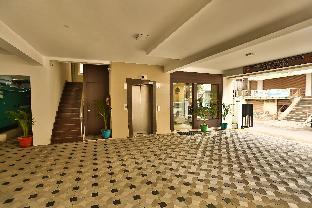 hotel vels grand inn