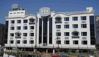 svn lake palace