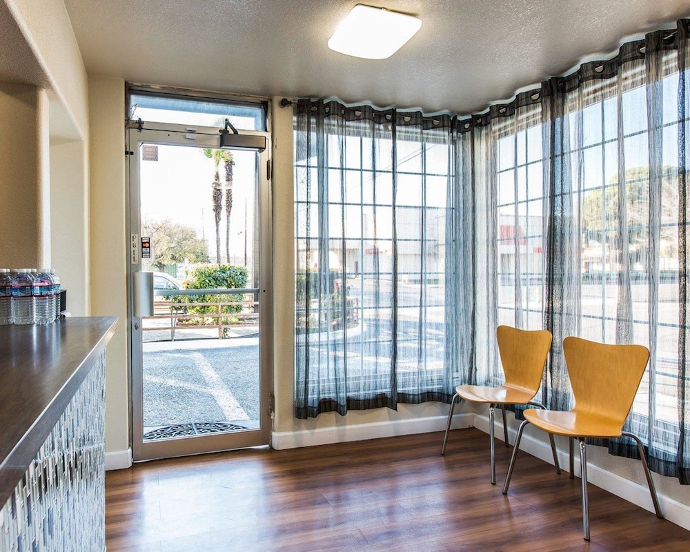 rodeway inn downtown hanford