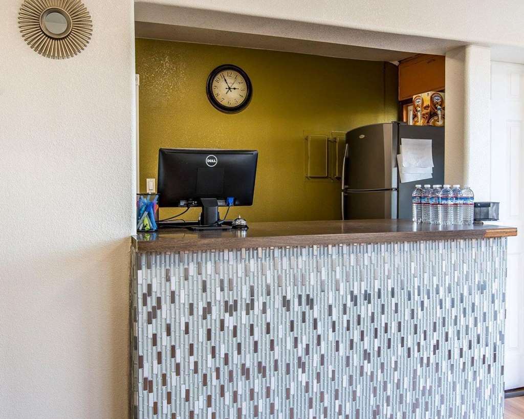 rodeway inn downtown hanford