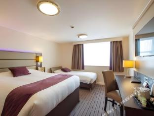 premier inn london kingston upon thames