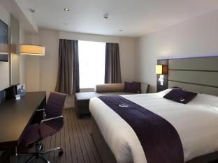 premier inn london kingston upon thames