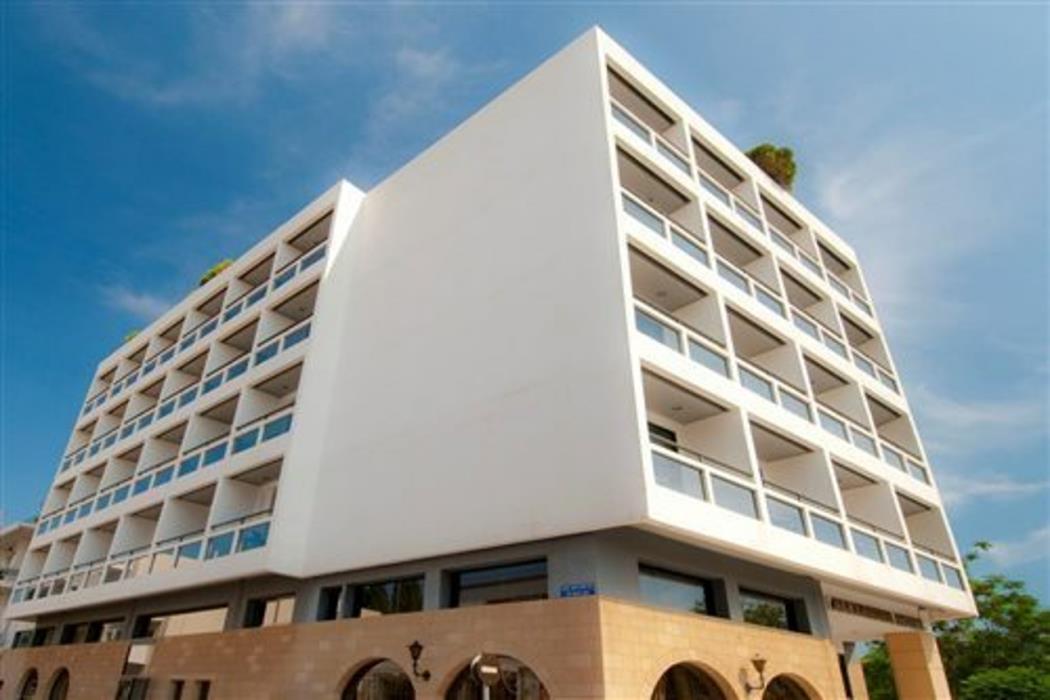 alexandra hotel