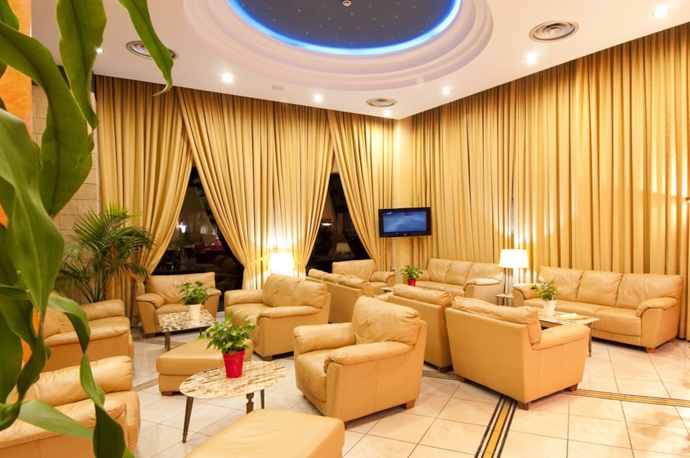 alexandra hotel