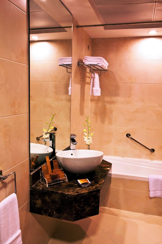 landmark grand hotel