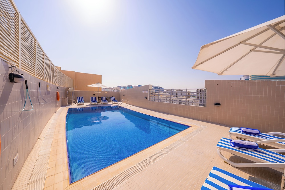 landmark grand hotel