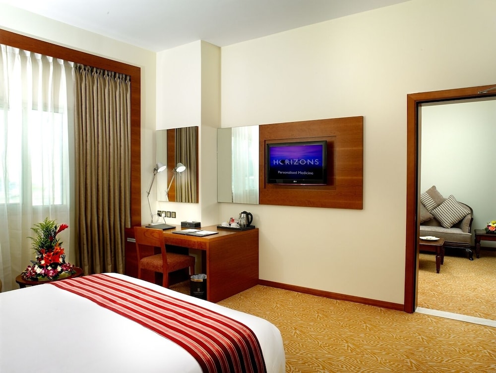 landmark grand hotel