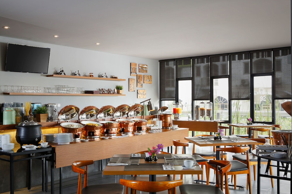 batiqa hotel jababeka cikarang