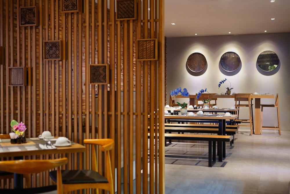 batiqa hotel jababeka cikarang