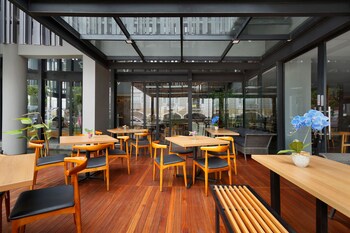 batiqa hotel jababeka cikarang