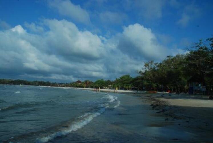 new bandengan beach hotel