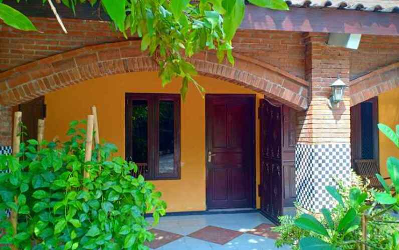 new bandengan beach hotel