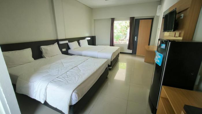 new bandengan beach hotel