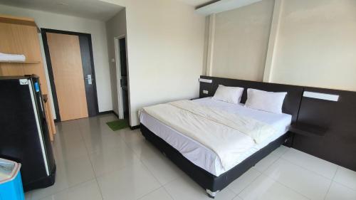 new bandengan beach hotel