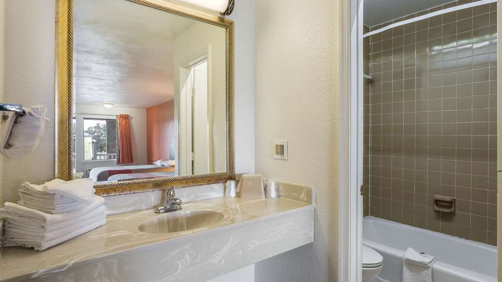 motel 6 portsmouth va
