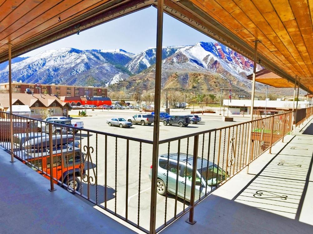 glenwood springs inn