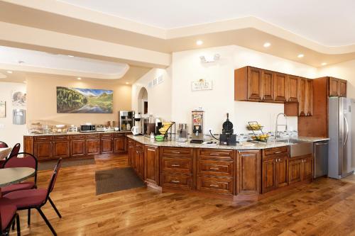 glenwood springs inn