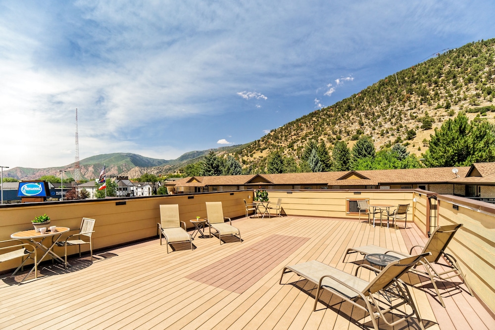 glenwood springs inn