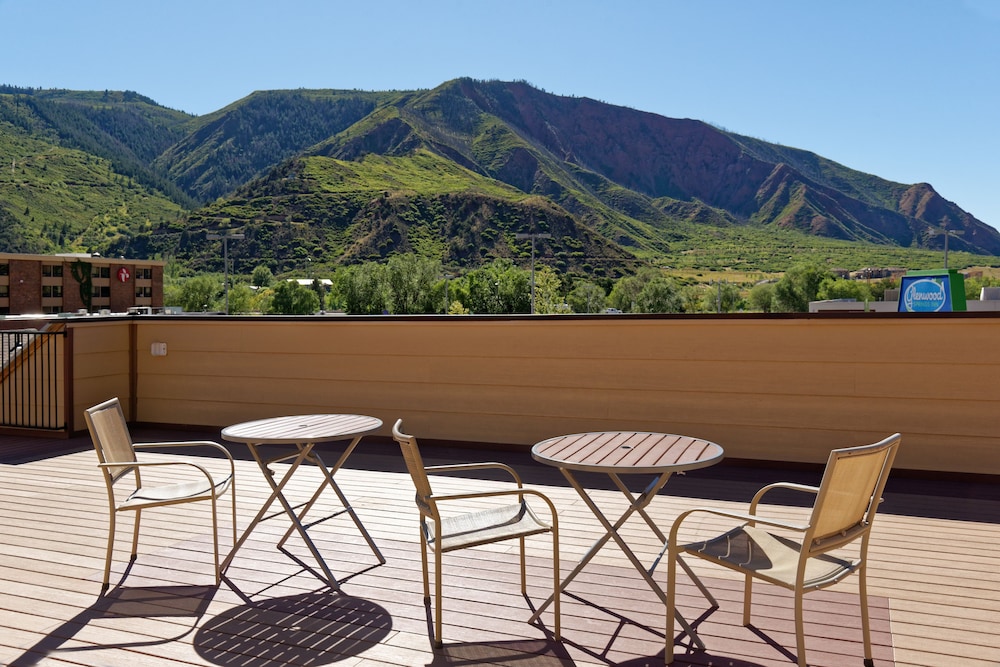 glenwood springs inn
