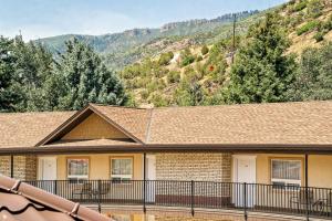 glenwood springs inn