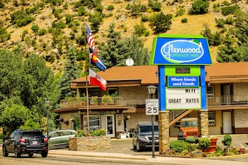glenwood springs inn