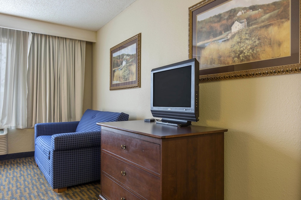 lamplighter inn and suites south
