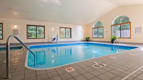 best western plaza hotel saugatuck