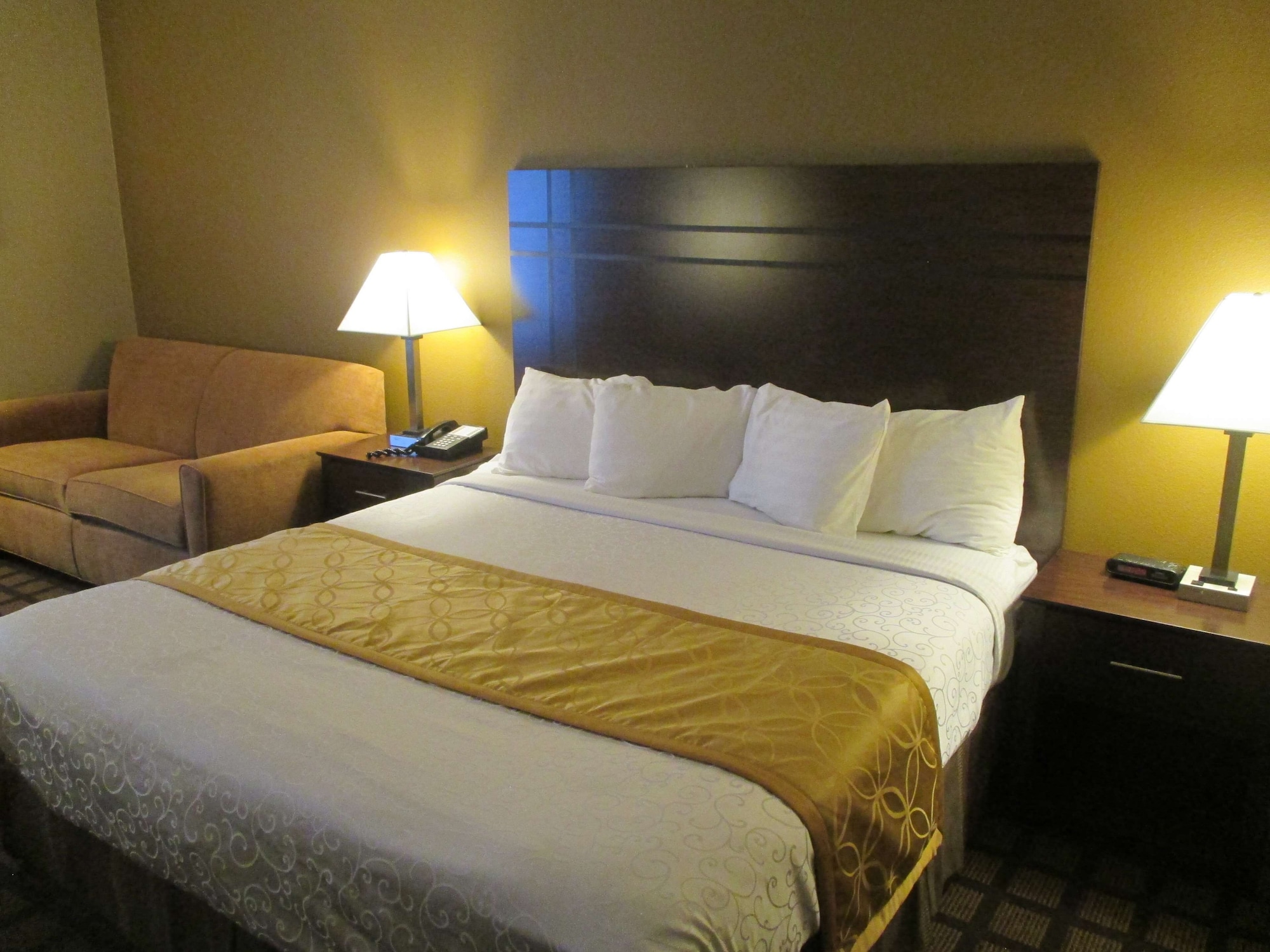 best western plaza hotel saugatuck