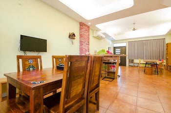 Puzzle,Near Dongshan River Park,3 star