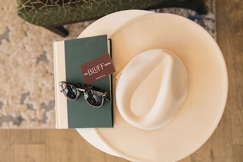 the bluff savannah historic tapestry collection by hilton